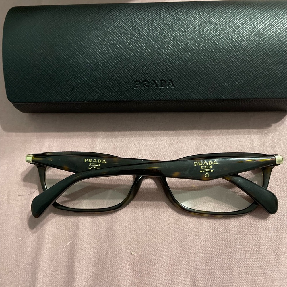 Gorgeous Prada reading glasses